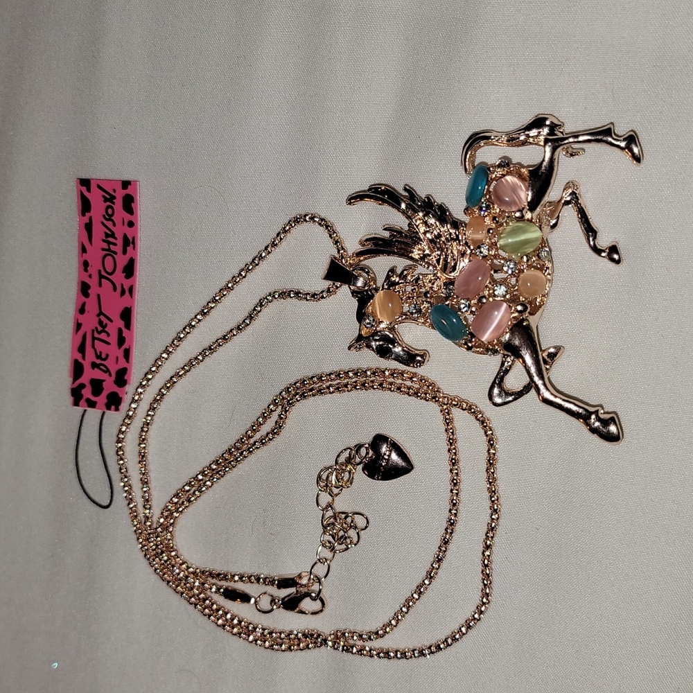 Betsy Johnson horse pendant